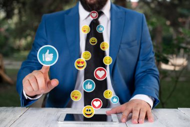 Dijital, Internet, Network, Connect, Technology, Global Concepts için Farklı Tasarım Elementleri Gösteren Popüler Resimler. Sosyal Medya İletişim Simgeleri Kavramı.