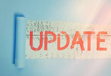 Kelime yazma güncellemesi. Yeni bilgiler ekleyerek veya düzeltmeler yaparak güncel iş kavramı.