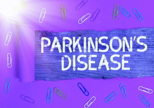 Sinal de texto mostrando Doença de Parkinsons. Foto conceitual doença neurológica progressiva crônica de vida mais tarde . — Fotografia de Stock