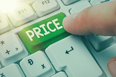 Mesaj işareti Price 'ı gösteriyor. Müşterilerin sahip olmanın faydalarından vazgeçtiği kavramsal fotoğraf toplamı.