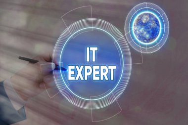 Uzman olduğunu gösteren kavramsal el yazısı. Veritabanı sistemi ile uğraşırken iş fotoğrafı uzmanlığı ve NASA tarafından desteklenen bu görüntünün teknoloji elementleri.