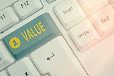 Kelime yazma metni değeri. Mal hizmetlerinde adil geri dönüş için iş kavramı ya da takas edilen bir şey için para.