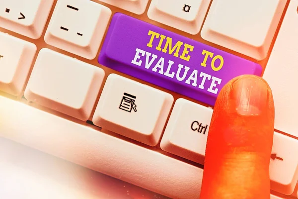 Text sign showing Time To Evaluate. Conceptual photo business review inspection assessment and auditing. — Stock Photo, Image