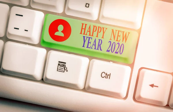 Texto de escritura de palabras Feliz Año Nuevo 2020. Concepto de negocio para la celebración del comienzo del año calendario 2020 . — Foto de Stock