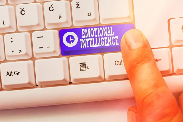 Handschrift tekst Emotionele Intelligentie. Concept betekent vermogen om zich bewust te zijn van, controle, een s is emoties. — Stockfoto