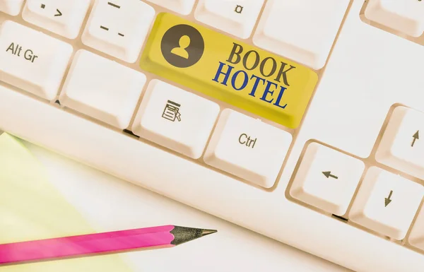 Word writing text Book Hotel. Geschäftskonzept für die Reservierung einer kurzfristig bezahlten Unterkunft im Voraus. — Stockfoto