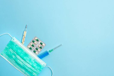 Koruyucu Bariyer Enfeksiyonunu Önlemek İçin Birincil Tıbbi Teçhizat. Sağlık Koruma ve Etkili Dokunulmazlık Konsepti