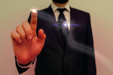 Erkek Akıllı Telefon Yükselen Eğilimler Performans Çubuğu Grafik Geliri Artırıyor. Yükselen Artan Hareket, Yükselen Finansal Hisse Çizelgesi Durum Raporu Gösteriliyor.