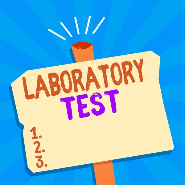 Nota escrita que muestra la prueba de laboratorio. Exhibición de la foto del negocio Determinación de un diagnóstico médico a partir de las sustancias probadas Señal envejecida en blanco Forma geométrica Halftone con un soporte . — Foto de Stock