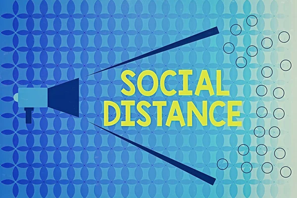 Texte écrit par mot Social Distance. Concept d'affaires pour maintenir une distance physique à intervalle élevé pour la sécurité de la santé publique Mégaphone Étendre l'intensité sonore et la plage de volume pour l'annonce publique. — Photo