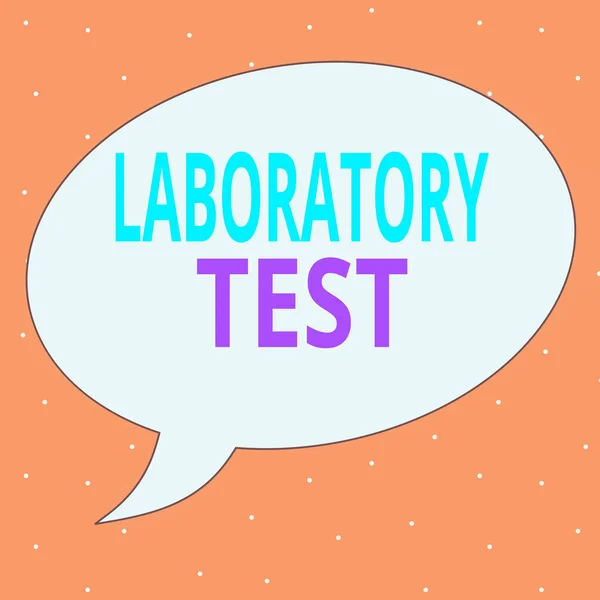 Laboratuar Testi 'ni gösteren kavramsal el yazısı. Solid Color Circular Metin uzayında test edilen maddelerden tıbbi teşhis belirleme metni. — Stok fotoğraf