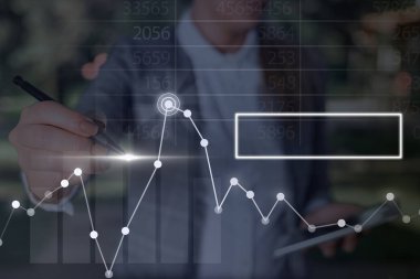 Yükselen Trend Performans Çubuğu Grafik Düzensiz Yıllık Kazancı. Yukarı Doğru Büyüyen Belirsiz Hareket Yüksek Riskli Finansal Durum Raporu Gösteriliyor