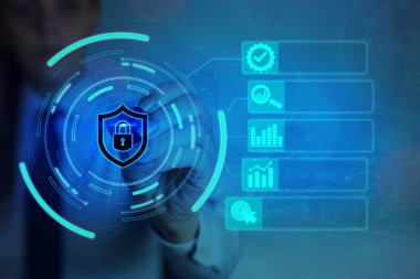 Sanal ekrandaki en son dijital teknoloji koruma veri asma kilidi güvenliğinin grafikleri. Güvenliğe Kilitli İş Adamı.