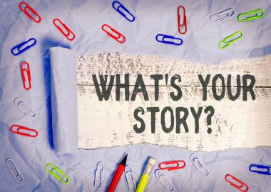 Hikaye Sorunuzu Yazan El Yazısı Yazısı. Kavram demek ya da bize hayat tecrübelerinizi ve başarılarınızı anlatın. Yırtılmış karton, ahşap bir masa arkaplanının üzerine yerleştirilmiş..