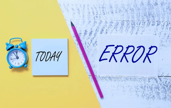 Writing note showing Error. Business photo showcasing failure or in deviation from the intended performance or behavior Notepad marker colored paper sheets retro alarm clock wooden background. — Stock Photo, Image