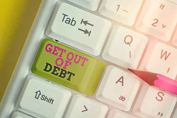 Parola di scrittura testo uscire dal debito. Concetto di business per cambiare abitudini di spesa Imparare a budget Priorità ai debiti. — Foto Stock