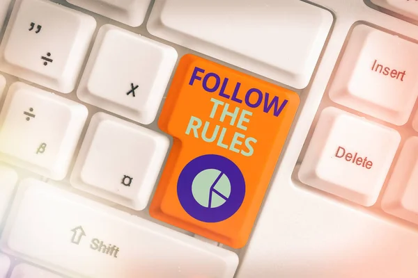 Konceptuell handstil som visar Follow The Rules. Företagsfoto visa upp lära sig att följa efterlevnad, regler, eller riktlinjer. — Stockfoto