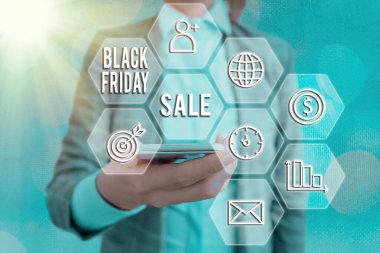 Kara Cuma indirimini gösteren bir yazı. Özel ürün s ile alıcıları çeken kavramsal fotoğraf daha düşük fiyattır.