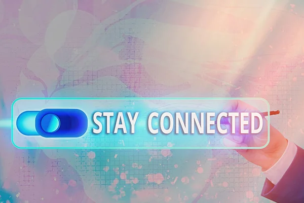 Znak tekstowy pokazujący Stay Connected. Koncepcyjne zdjęcie pozostanie społeczne profesjonalne stosunki handlowe Grafika kłódka dla systemu aplikacji bezpieczeństwa danych internetowych. — Zdjęcie stockowe