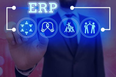 El yazısı Erp. İş süreçleri için kurumsal kaynak planlaması merkezileştirilmiş veritabanı kavramı Dijital teknoloji ağı bağlantıları bilgi kaynağı bilgi simgesi.