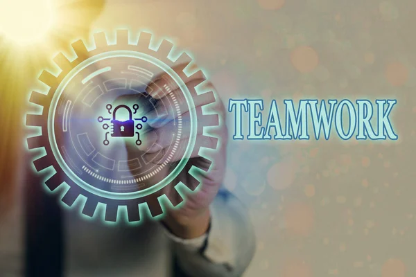 Schreibnotiz, die Teamwork zeigt. Geschäftsfotos, die die Gruppe präsentieren, sind gemeinsame Bemühungen, ein gemeinsames Ziel zu erreichen Grafik-Vorhängeschloss für Web-Dateninformationssicherheitsanwendungssystem. — Stockfoto