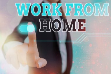 Evden Çalışmalar 'ı gösteren kavramsal el yazısı. Şirketle iletişim kuran iş fotoğraflarının sergilenmesi temel olarak evden esnek bir şekilde web veri güvenlik uygulama sistemi için grafiksel asma kilit.