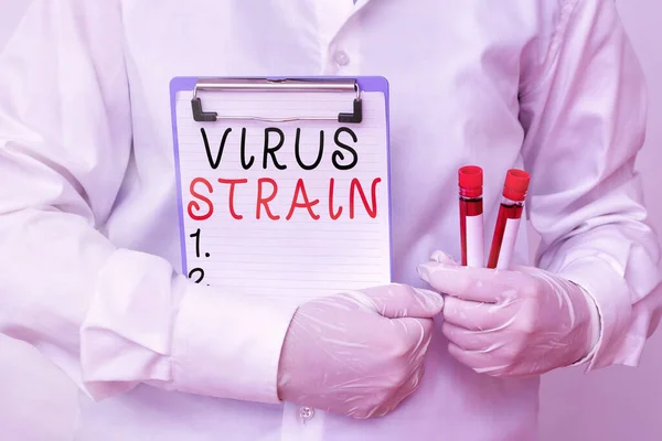 Virüs Strain 'i gösteren kavramsal el yazısı. Tıbbi teşhis analizi için orijinal mikroorganizma laboratuvarından alınan başka bir genetik varyantı gösteriyor.. — Stok fotoğraf