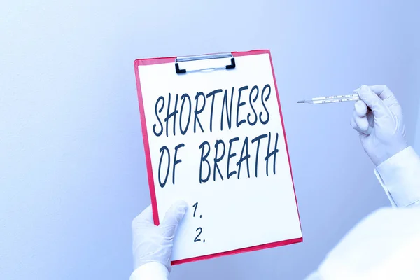 Записка, що показує короткість дихання. Ділове фото показує інтенсивне затягування дихальних шляхів, що викликає ускладнення дихання Лабораторні аналізи крові для медичного діагностичного аналізу.. — стокове фото