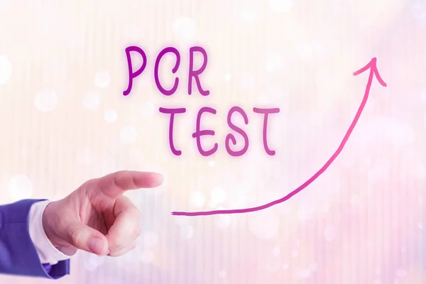 Ecriture conceptuelle montrant Pcr Test. Photo d'affaires texte détection qualitative du génome viral dans la courte séquence de l'ADN Courbe de pointe de flèche numérique dénotant le concept de développement de la croissance. — Photo