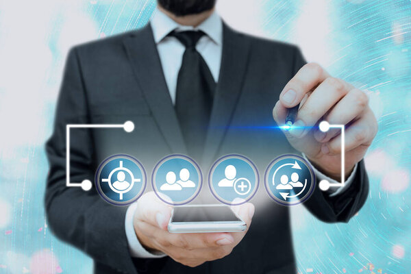 Информационная компьютеризация с инфографическими элементами и плоскими иконками. Последние цифровые технологии, социальные медиа, сетевые подключения и коммуникации, бизнес, финансовая концепция
.