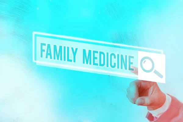 家族医療を示す概念的な手書き。個人と家族のための包括的な医療を紹介するビジネス写真ウェブ検索デジタル未来技術ネットワーク接続. — ストック写真