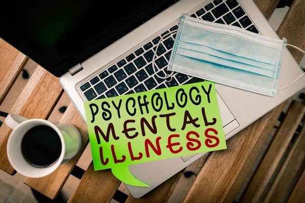 Текст для написания слов Psychology Mental Illness. Бизнес-концепция поведенческого шаблона, который вызывает значительный стресс Комплект медицинского оборудования с блокнотом для оценки состояния здоровья . — стоковое фото