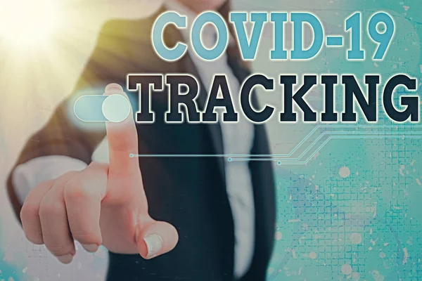 Fogalmi kézírás, amely Covid 19 Tracking-et mutatja. Üzleti fotó bemutatása Megkülönböztető folyamat a lehetséges fertőzött egyének Grafikus lakat web adatbiztonsági alkalmazás rendszer. — Stock Fotó