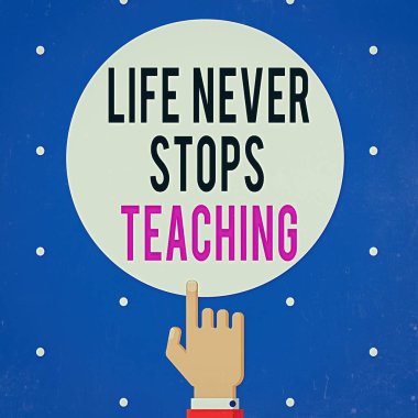 El yazısı hayat öğretmeyi hiç bırakmıyor. Kavram demek, öğrenme tekniklerini sürdürmek demek. Erkek Hu analizini geliştirmenin yollarını arayın. El İşaret parmağını işaret ederek Katı Renk Çemberine Dokunmak.