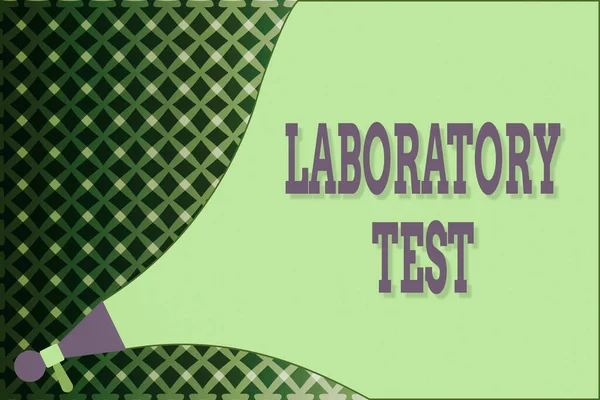 Laboratuvar Testi 'ni gösteren not yazılıyor. Yüksek Ses Yoğunluğu ve Sesi Genişleten Megafon Hoparlörü tarafından test edilen maddelerden tıbbi teşhisin belirlenmesi. — Stok fotoğraf