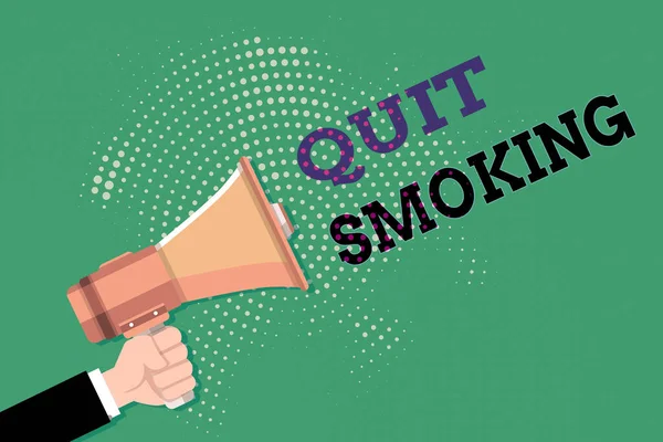 禁煙を示すテキスト記号。概念的な写真タバコの喫煙を中止または停止するプロセス男性胡分析手は、点線のハーフトーンパターン上のメガホンを把持保持. — ストック写真