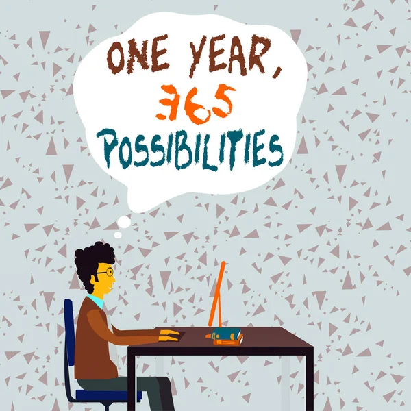 Текст написания слов Один год, 365 возможностей. Новая карьера Бизнесмен, сидящий прямо на кафедре, работает над компьютером и книгами на столе . — стоковое фото