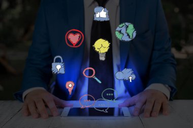 Bilgi Bilgisayarlaştırma Resimlerini Bilgisel Elementlerle Beleş Skeç Gösteriyor. Dijital Teknoloji, Sosyal Medya Ağı, İletişim, İş, Finansal Simgeler Konsepti