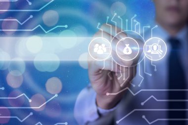 Web bağlantısıyla bilgisayarlara uzaktan erişim ve kontrol sağlandı. Sistem Yöneticisi Sorunları Düzeltmeye, Yazılım Kurulumuna, Veri Yapılandırma Aletleri Ayarlarına Yardım Eder.