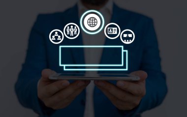 Güvenli Vatandaş Tanımlama Kimlik Detayları Dijital Bilgisayar Modern Teknoloji Uygulamasında saklanıyor. Ulusal Nüfus Sayımı Veri Gerçekleri Bilgileri.