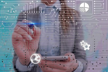 Web bağlantısıyla bilgisayarlara uzaktan erişim ve kontrol sağlandı. Sistem Yöneticisi Sorunları Düzeltmeye, Yazılım Kurulumuna, Veri Yapılandırma Aletleri Ayarlarına Yardım Eder.