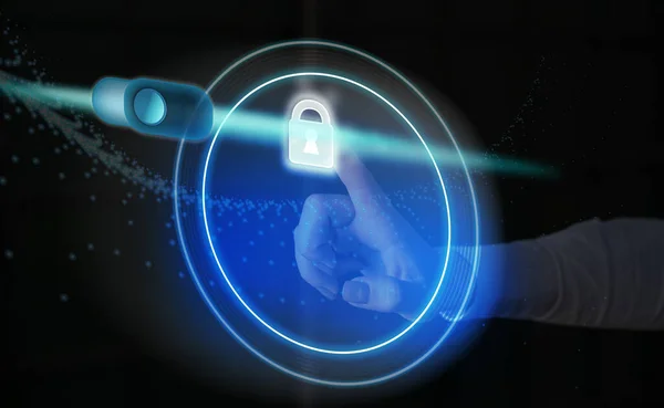 Графіка останніх цифрових технологій захисту даних Padlock Security на віртуальному дисплеї. Бізнесмен з замком для забезпечення . — стокове фото