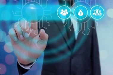 Web bağlantısıyla bilgisayarlara uzaktan erişim ve kontrol sağlandı. Sistem Yöneticisi Sorunları Düzeltmeye, Yazılım Kurulumuna, Veri Yapılandırma Aletleri Ayarlarına Yardım Eder.