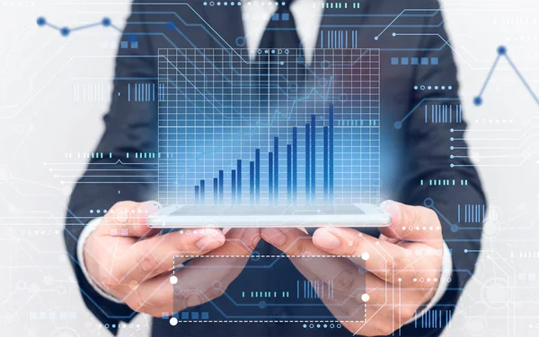 Homem Smartphone Ilustrando Tendências Ascendentes Gráfico de Barras de Desempenho Aumentando Lucros Anuais. Mostrando crescimento ascendente Escalando movimento Rising Financial Stock Chart Status Report . — Fotografia de Stock