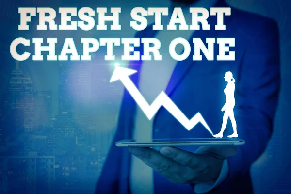 Kelime yazma metni Taze Başlangıç Bölüm 1. Durumunuzdaki değişikliklere yönelik iş konsepti yeni kariyer ve şans Arrow sembolünün yükselmesi önemli başarıları gösteriyor.