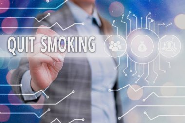 Sözcük yazma metni sigarayı bırak. Tütün içmeyi bırakma veya durdurma süreci için iş konsepti Sistem Yöneticisi denetimi, dişli yapılandırma araçları kavramı.