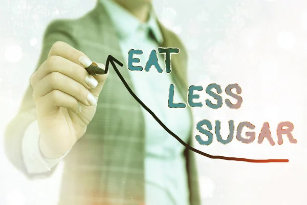 Levelet írok, amelyben kevesebb cukrot eszem. Üzleti fotó bemutatása csökkenti a cukorbevitelt és egészséges táplálkozás gazdag élelmiszerek Digitális nyíl görbe jelöli növekedés fejlesztési koncepció. — Stock Fotó
