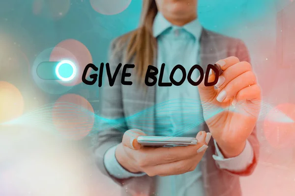Scrivere testi a mano Give Blood. Concetto che significa che un individuo ha volontariamente il sangue estratto e utilizzato per trasfusioni Lucchetto grafico per il sistema di applicazione di sicurezza delle informazioni sui dati web. — Foto Stock