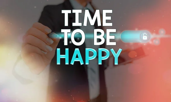 Escrevendo uma nota mostrando Time To Be Happy. Foto de negócios mostrando trabalho significativo Trabalhadores com um propósito Local de trabalho Felicidade Gráficos cadeado para dados da web sistema de aplicação de segurança da informação . — Fotografia de Stock