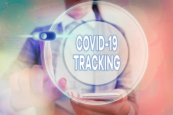 Szövegírás Covid 19 Tracking. Üzleti koncepció a lehetséges fertőzött személyek megkülönböztetésére Grafikus lakat a webes adatbiztonsági alkalmazásrendszerhez. — Stock Fotó